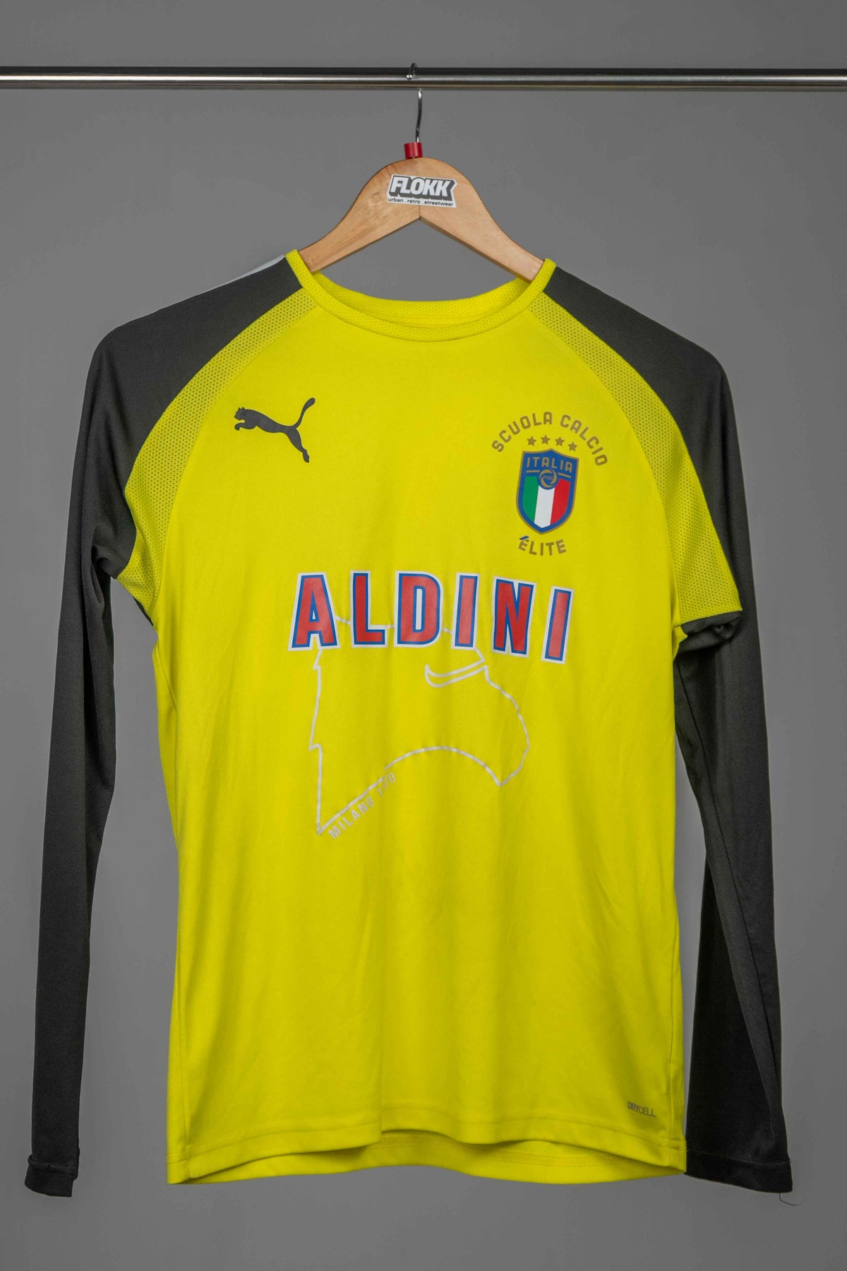 Puma football top