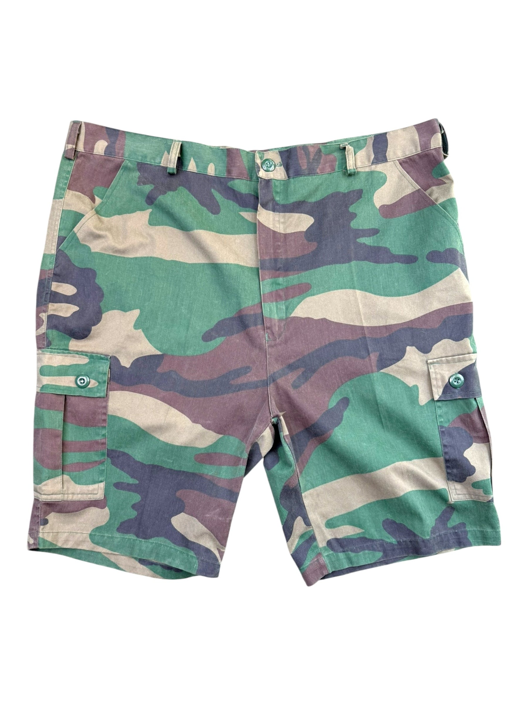 Follow Me Camo Cargo Shorts - W42 L 57